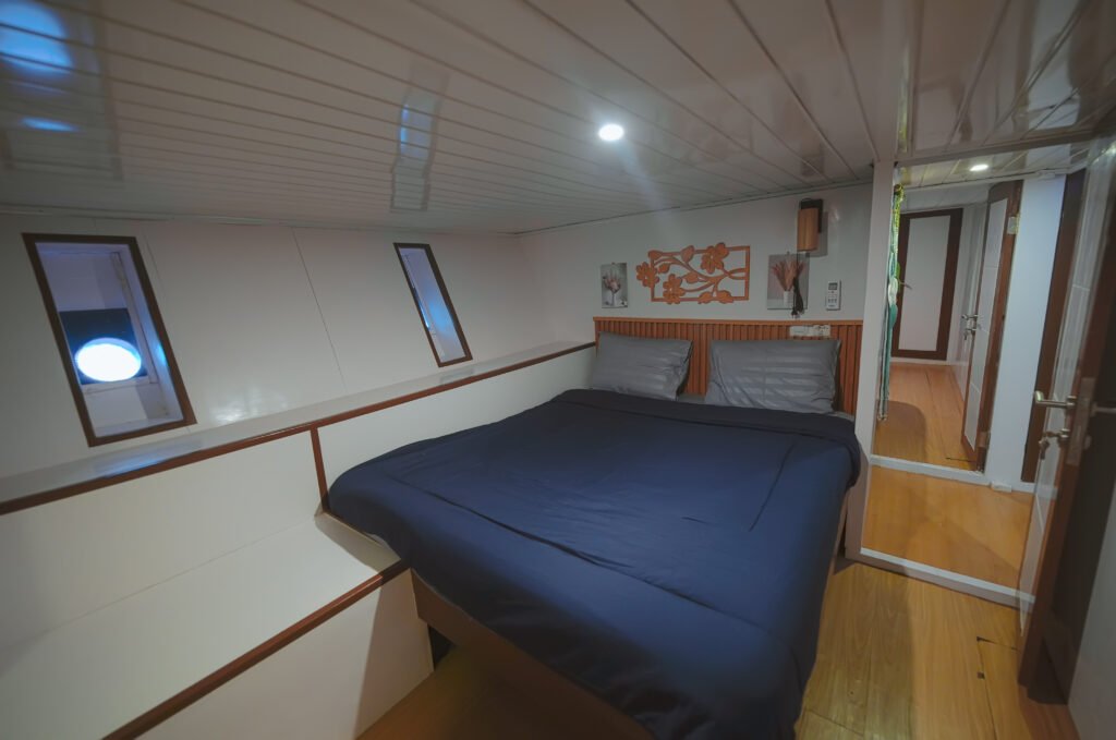 Labuan Bajo Sailing Trip 3 days 2 Nights- Gaisan