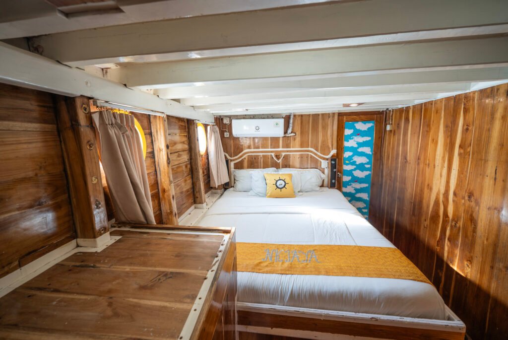 Labuan Bajo Sailing Trip 3 Days 2 Nights - NK Jaya 1