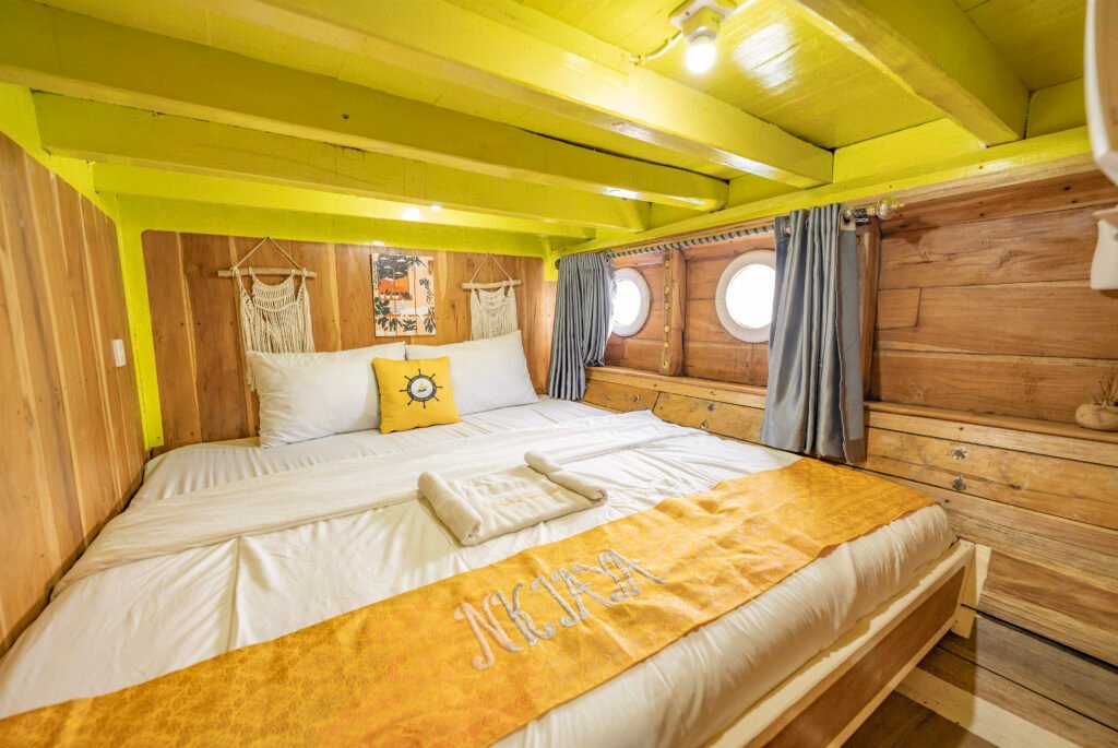 Labuan Bajo Sailing Trip 3 Days 2 Nights - NK Jaya 2