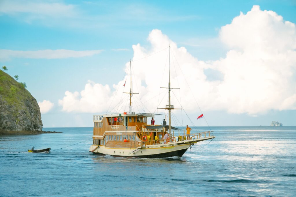 Labuan Bajo Sailing Trip 3 Days 2 Nights - NK Jaya 2