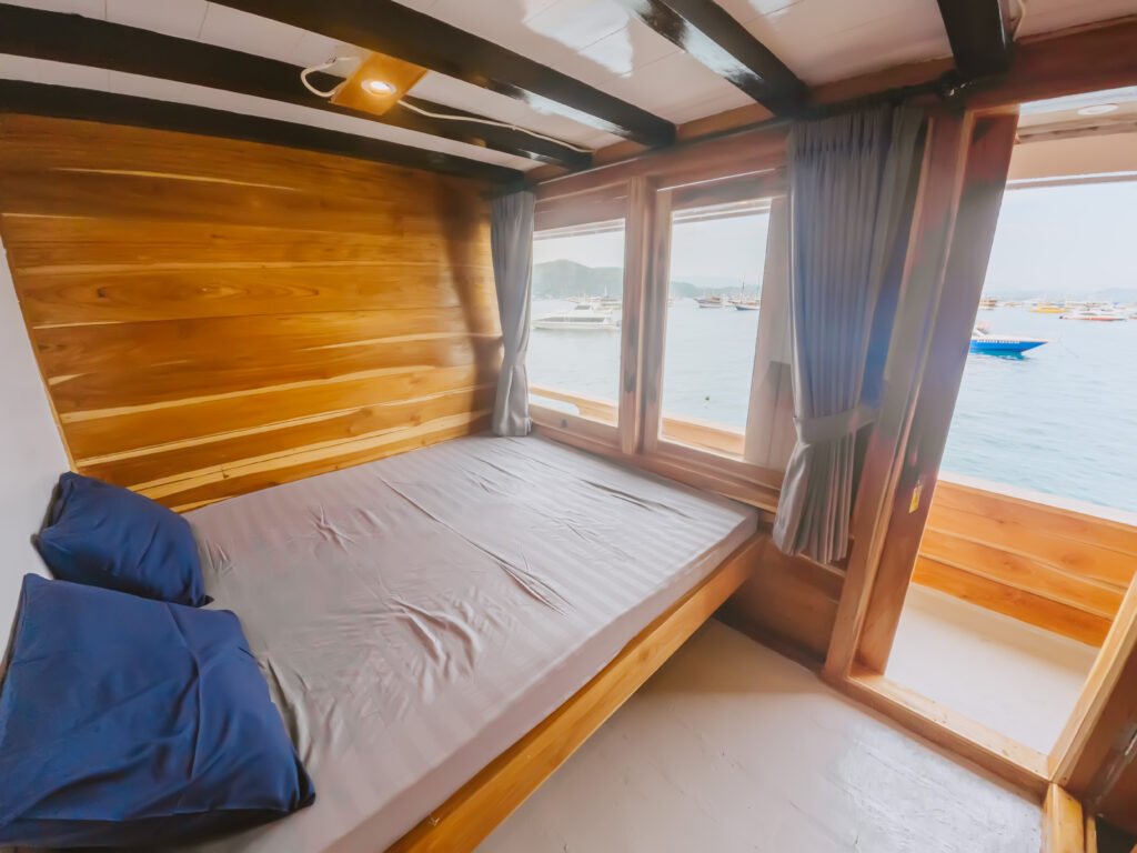 Labuan Bajo Sailing Trip 3 Days 2 Nights - Maheswari Boat