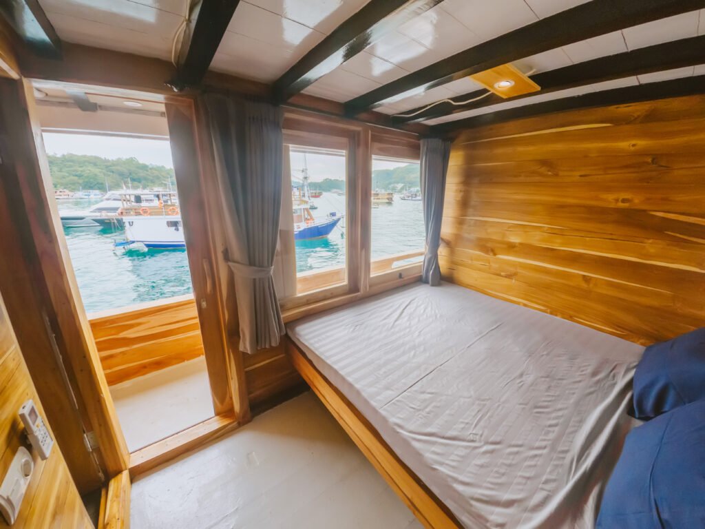 Labuan Bajo Sailing Trip 3 Days 2 Nights - Maheswari Boat